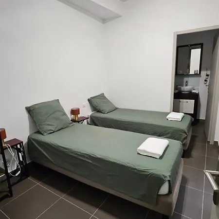 Le Patio St Etienne - Cite Episcopale - Parking Inclus Apartment