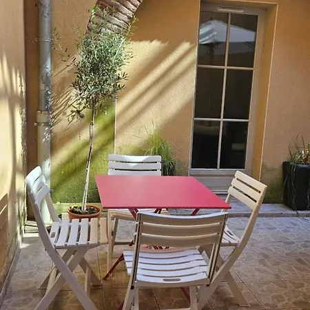 Apartment Le Patio St Etienne - Cite Episcopale - Parking Inclus *